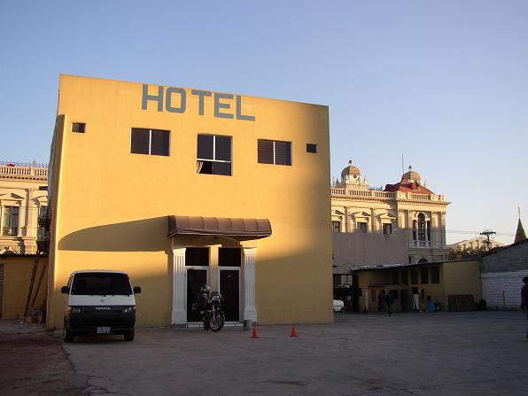 HOTEL PARAISO.JPG